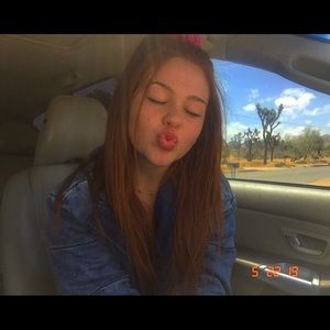 Meet your Posher, Abby